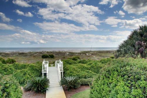 2 49th Avenue