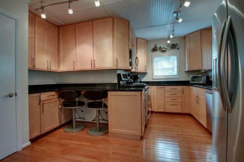 32 Twin Oaks Lane