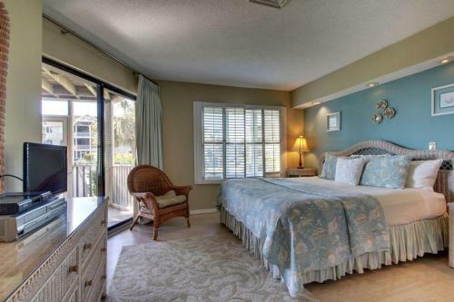 102 E Port O Call