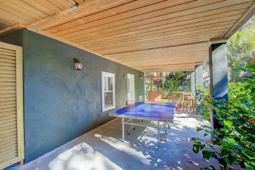 2602 Hartnett Boulevard Home
