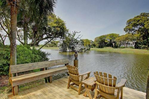 19 Oyster Row