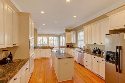 918 Carolina Boulevard Home