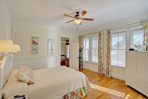 2603 Palm Boulevard Home