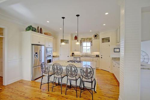 2603 Palm Boulevard Home