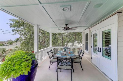 3407 Cameron Boulevard Home
