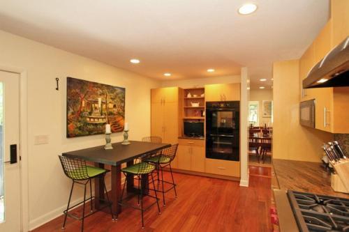 7 Edgewater Ally Home