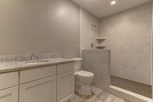 7 Edgewater Ally Home