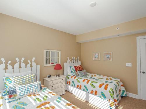 Ocean Palms 303