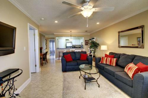 308 Summerhouse