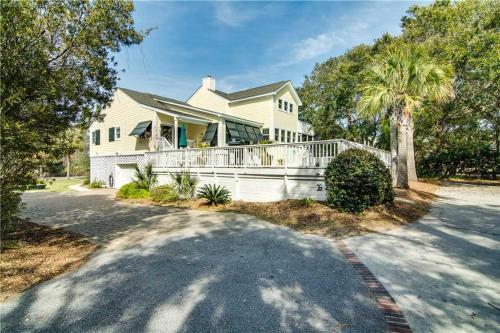 54th Avenue 16
