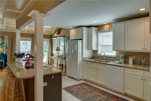 54th Avenue 16