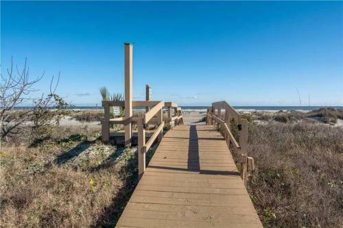 8d Mariners Walk