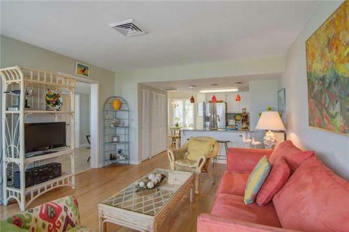 Apartamento 202b Port O'call Condo