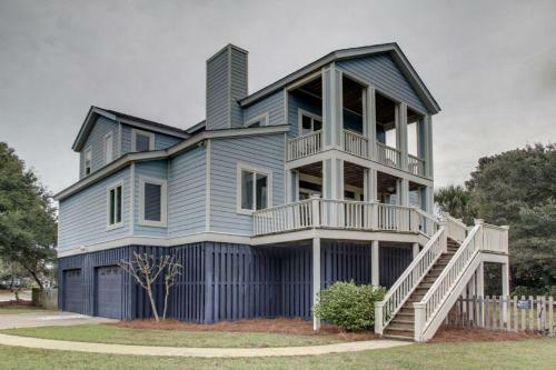 10 45th Avenue