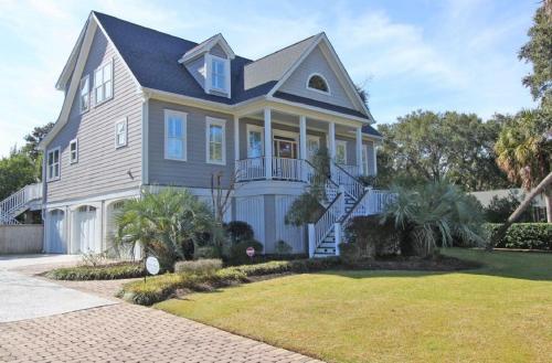 3008 Hartnett Boulevard Home