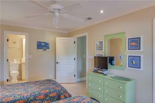 Summer House 210