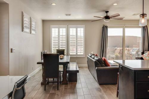 Escape To St. George