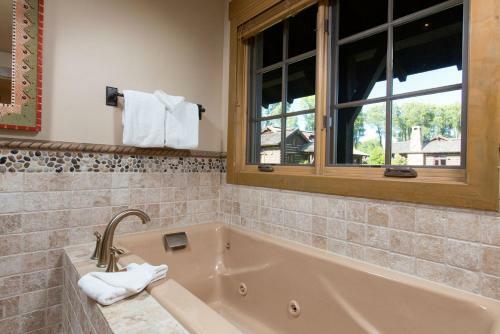 Moose Creek Cabin - Three Bedroom Home