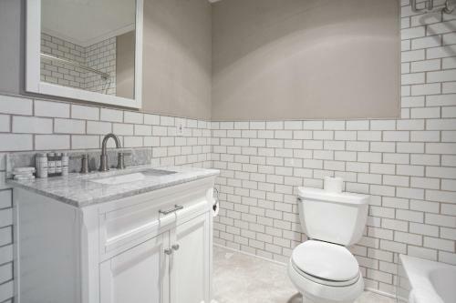 Execresidence: Trendy Jc Apartment