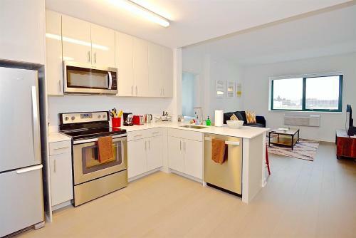 Kasa Manhattan View Apartments