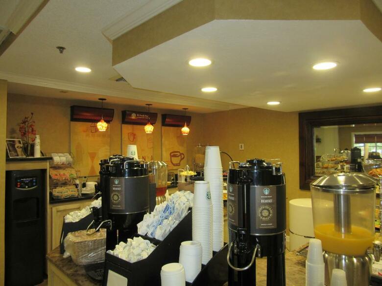 Park Lane Hotel & Suites