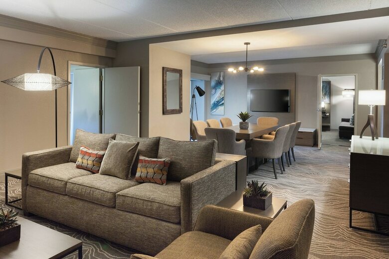 Hotel Savannah Marriott Riverfront