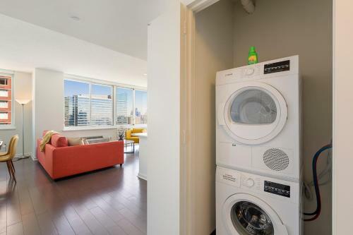 Apartamento Skyline Luxury Home Suites At Newport II