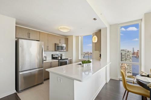 Apartamento Skyline Luxury Home Suites At Newport II