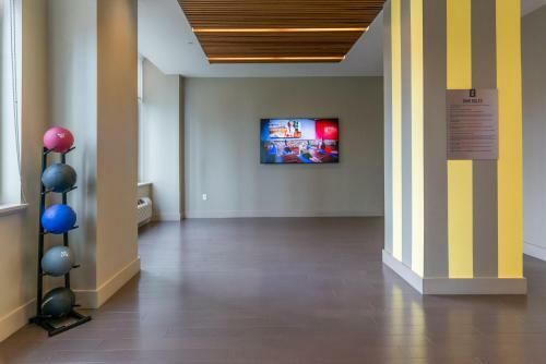 Apartamento Skyline Luxury Home Suites At Newport II
