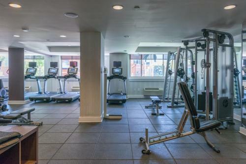 Apartamento Skyline Luxury Home Suites At Newport II