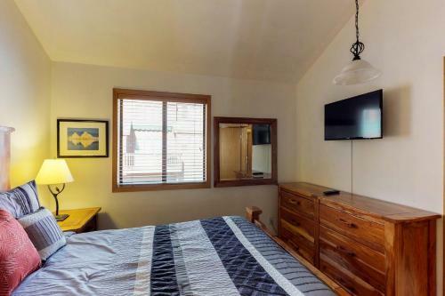 Aspen Meadows #9
