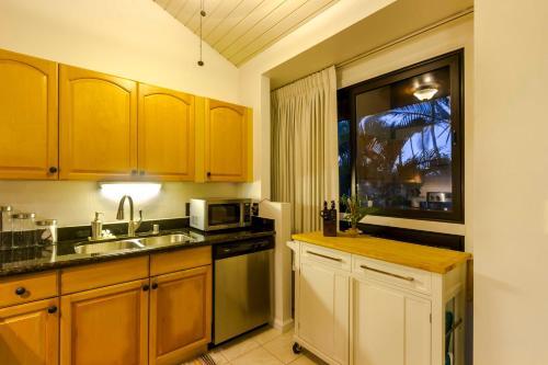 Turtle Bay West Studio With Loft