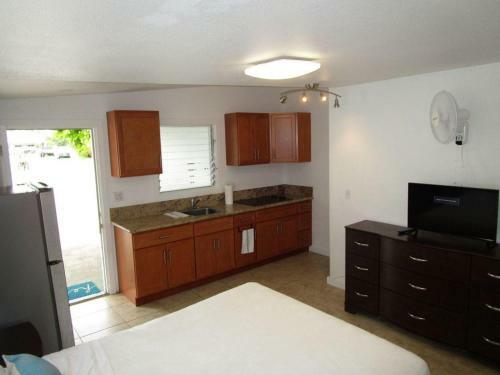 (v12) 341 Hualani St
