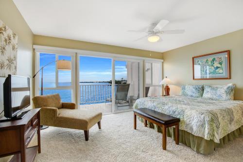 Sea Village 1101