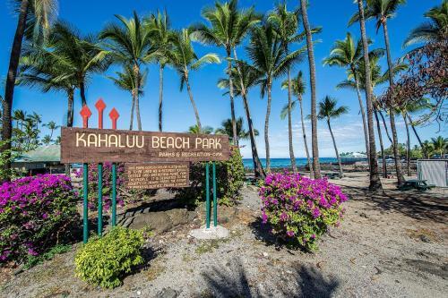 Beach Villas At Kahalu'u 2-101