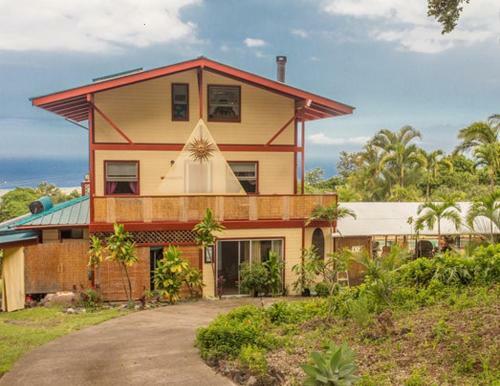 Hostal Banyan Tree Sanctuary Guest House