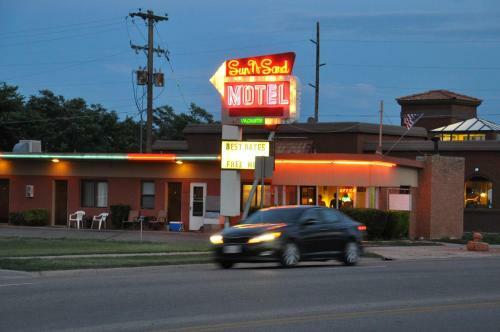 Sun -n- Sand Motel