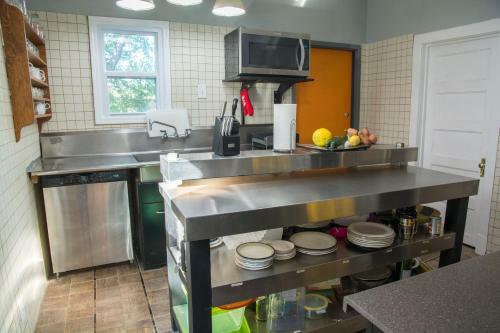 Honeycomb Hostel