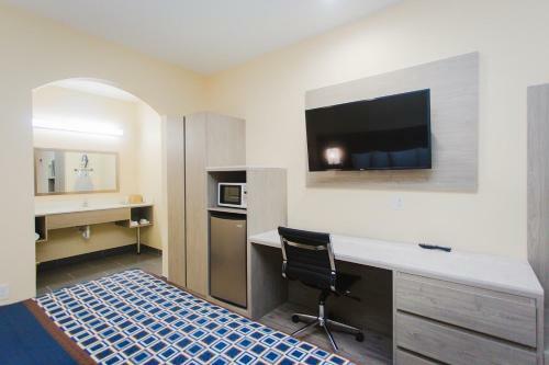 Hotel Palace Inn Katy Mills