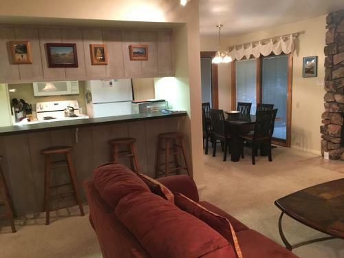 Sun Valley Condo 153