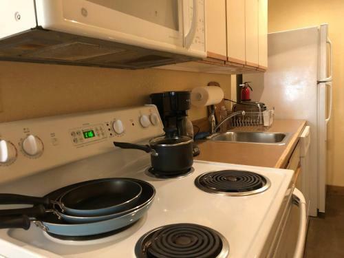 Hot Water Inn & Hostel