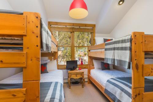 Ski Tip #8723 Townhouse