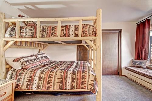 Apartamento 1012 Wild Irishman Condo