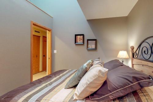 Apartamento Liftside Condominiums 306