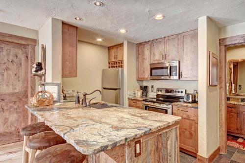 Apartamento 1710 The Willows Condo