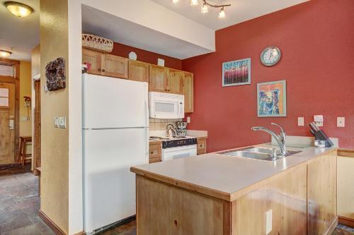 1842 Seasons Townhome Townhouse