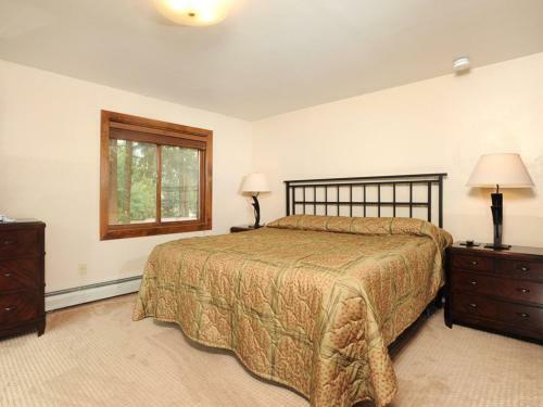 Blue Spruce House 7022