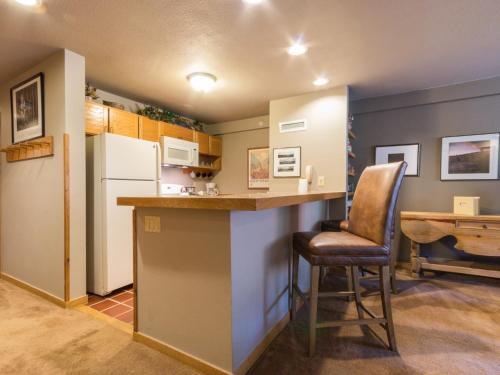 Apartamento Liftside Condominiums 203