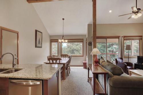 1624 Quicksilver Townhouse