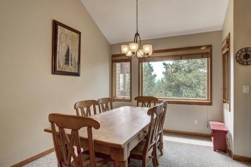 1624 Quicksilver Townhouse